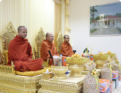 ទូរគមនាគមន៍កម្ពុជាបានប្រារព្ធពិធីសូត្រមន្ត និងប្រោះព្រំប្រសិទ្ធពរជ័យ នៅអគារស្នាក់ការកណ្ដាល